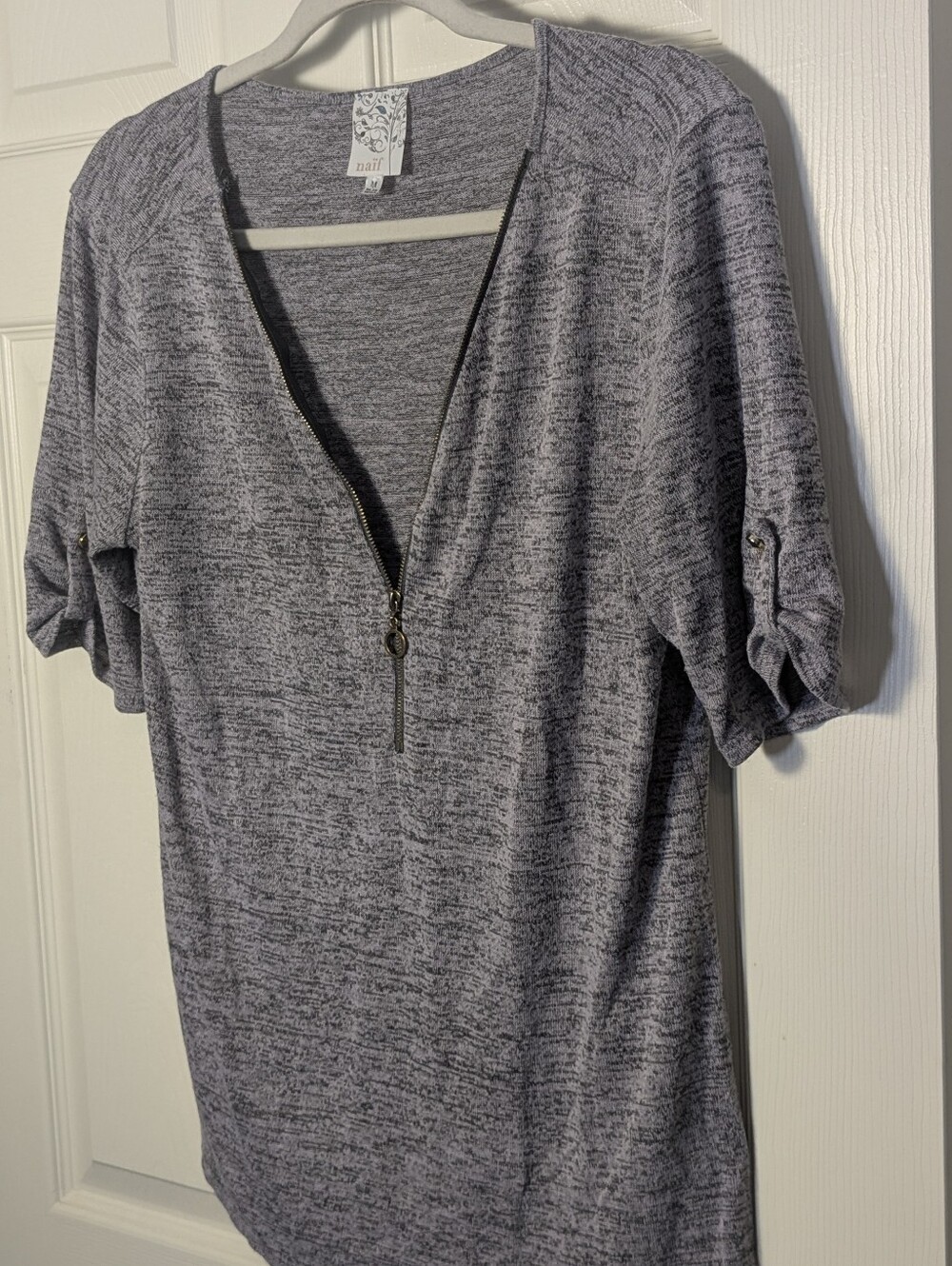 Naïf Heather Gray Knit Zipper O-Ring Short Sleeve Top Size M